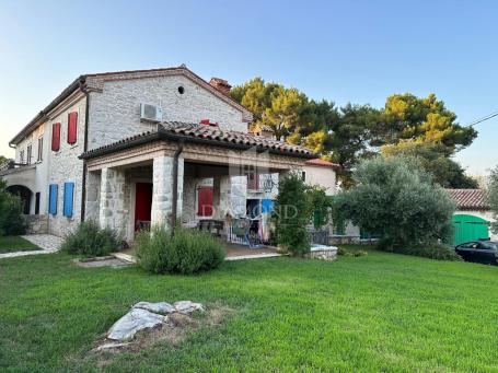 Labin, surroundings, beautiful autochthonous holiday house.