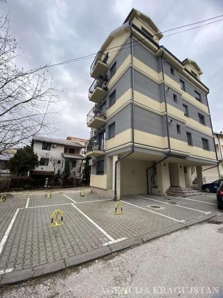 Prodaja, 12. 00m2 , Centar