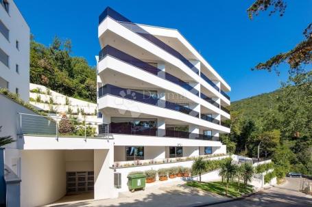 Flat Opatija - Centar, Opatija, 261,01m2