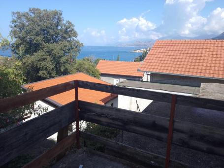 For sale: three-story house 140 m2 near the beach, Bar