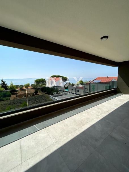 ZADAR, PRIVLAKA - Luxury penthouse 1st row from the sea