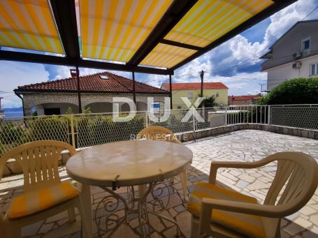 CRIKVENICA - two-room apartment with a spacious terrace and garden, 400 meters from the sea