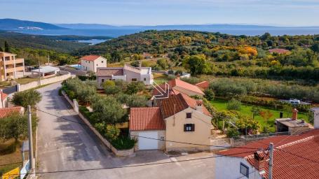 ISTRA, MARČANA - Obiteljska kuća u blizini mora