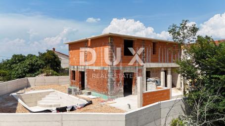 KRK ISLAND, DOBRINJ - Mediterranean house in new construction with private pool and sea view, on the