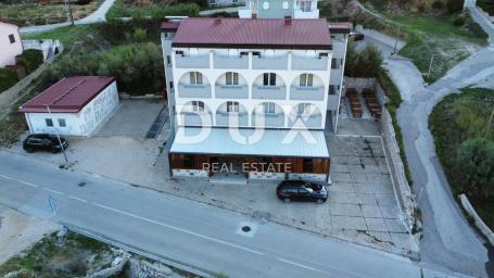 PAG ISLAND, PAG - Hotel with restaurant near the sea