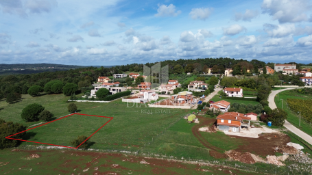 Labin, Grundstück mit Baugenehmigung in ruhiger Lage