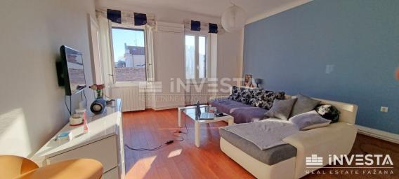 Pula center, apartment on the 2nd floor, 70 m2, 2 bedrooms + living room