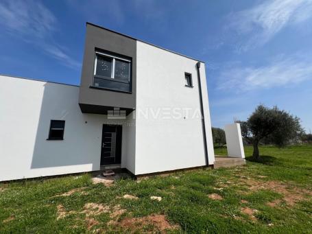 Pula, Galižana, Ferienhaus 136m2, 3 Schlafzimmer + Wohnzimmer, Garage, Meerblick