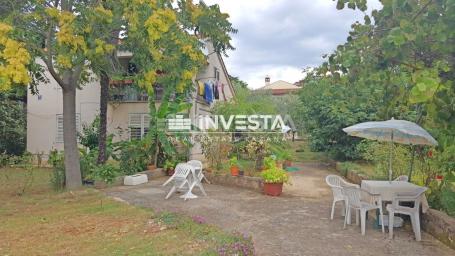 Rovinj, house for renovation, 300m from the sea, top location!