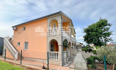 Croatia, Istria, Pula, Štinjan, house with 2 apartments and garden, 1 km from the sea