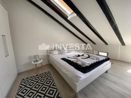 Pula, Center, renovated apartment of 61 m2 with parking