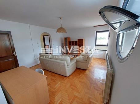 Pula, wider center, two-room apartment on the 2nd floor, 77 m2, excellent location