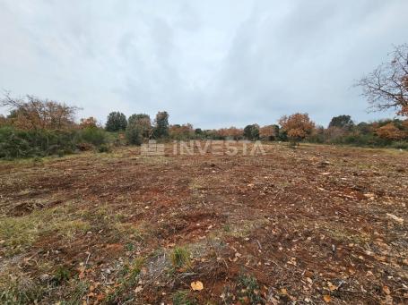 Land in Peroj, 500 meters from the beach