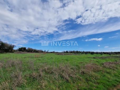 Šišan, landwirtschaftliches Land am Rande der Urbanisierung, 1250 m2