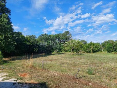 Loborika, beautiful building plot of 900 m2 surrounded by nature