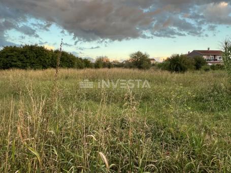 Pula, prodaja građevinskog zemljišta površine 901 m²