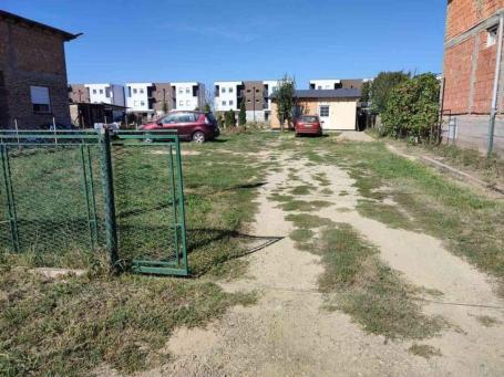 Izuzetan plac 566m2 - ADICE -