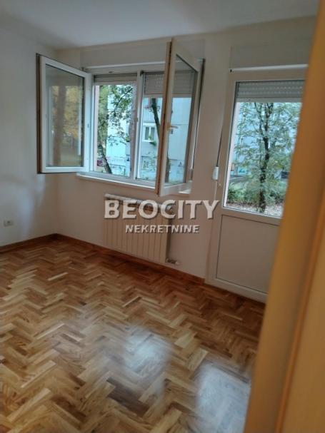 Rakovica, Labudovo brdo,  Serdara Janka Vukotića, 1. 0, 44m2, 89900EUR