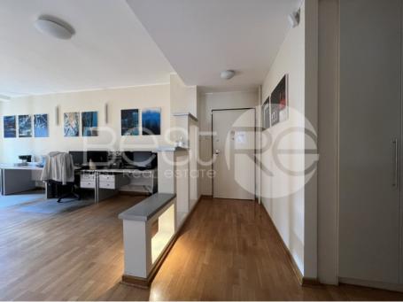 Six room apartment in Pozarevacka Str.