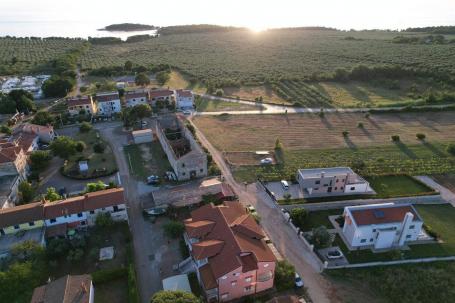 Istra, Červar, građevinsko zemljište 1 km od mora