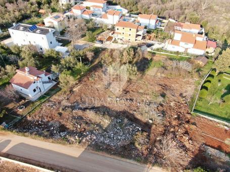 Zemljište Labin, 840m2