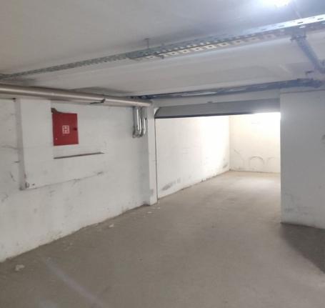 Garaža plus parking mesto na Podbari!