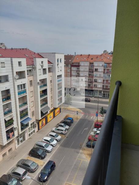 Četvorosoban stan na prodaju, Bulevar Evrope, 112m²