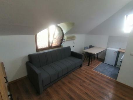 Renovirana garsonjera 19m2 - Satelitska pijaca