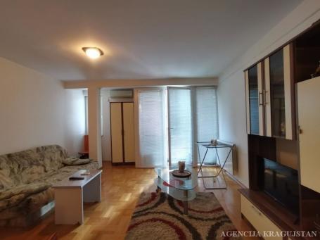 Izdavanje, Stan, 36. 00m2 , Centar