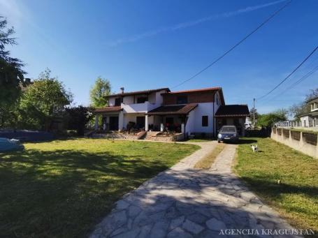 Prodaja, Kuća, 303. 00m2 , Šumarice