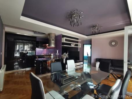 Izdavanje, Stan, 64. 00m2 , Centar