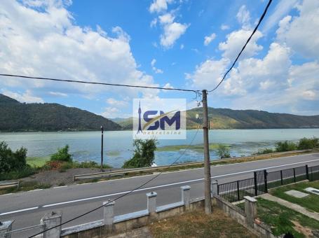 Golubac, odlična Kuća 200m2 na obali Dunava