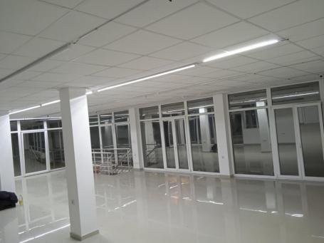 Poslovni prostor 160m2+150m2