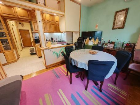 Bulevar, 65m2. Dvoiposoban. (šifra: 1002453)  