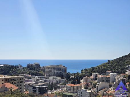 Budva BECICI 220.000 € Stan Prodaja