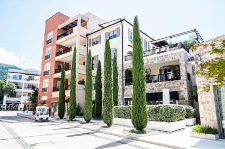 Izdavanje, Stan, 68m2 , Porto Montenegro