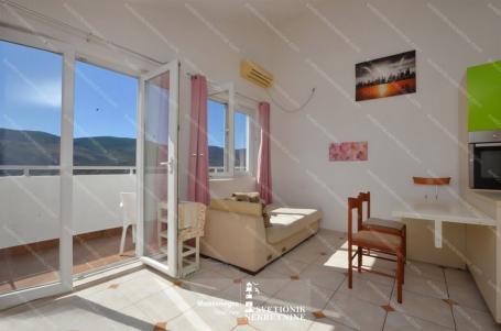 Prodaja stanova Herceg Novi – Dvosoban stan sa pogledom na more, Topla 2 ID-S219