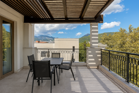 Prodaja stanova Porto Montenegro – Luksuzan jednosoban stan sa pogledom na marin