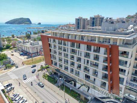 Prodaja poslovnog prostora 56 m² u prestižnom kompleksu TQ Plaza – strogi centar Budve