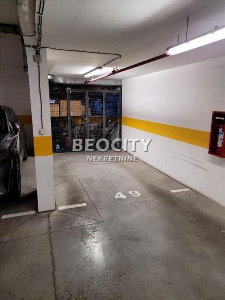 Zemun, Centar, Petra Kočića, 13m2, 24250EUR