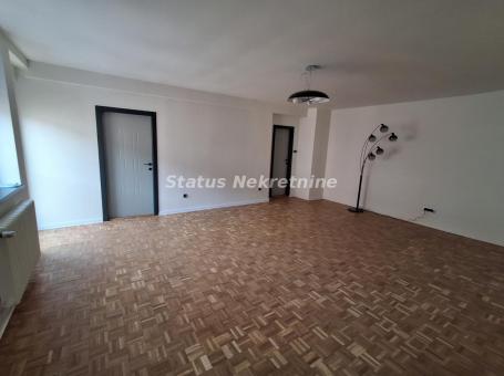 Novi Sad, Cara Dušana - dvosoban 64m