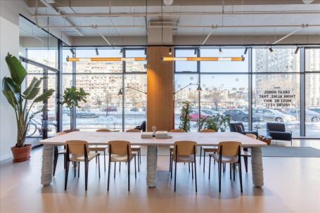 Kancelarije atraktivnog dizajna za 4 osobe na lokaciji Spaces Navigator II
