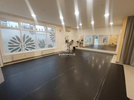 Višenamenski lokal sa izlogom – Železnik, 63m² ID#9277