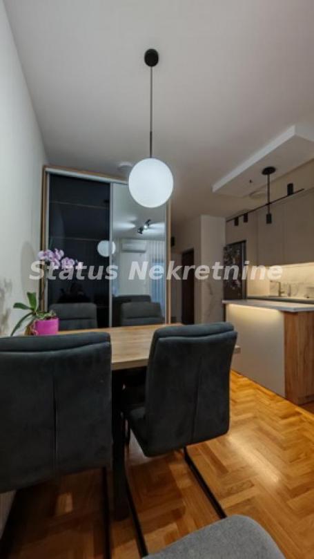 Adice-Uknjižen Dvosoban stan 42 m2 na Prvom Spratu sa Terasom-065/385 8880