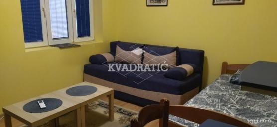 Stan kod Vukovog spomenika 25m2, EG, garsonjera, PR