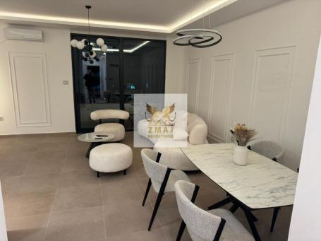 3.0 STAN, ROTKVARIJA 80m2, ENTERIJER BEZ GRESKE, NOVO, ELEGANTNO+GARAZA