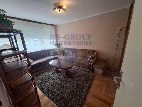 Jednoiposoban stan na Bulevaru Oslobodjenja 49m2