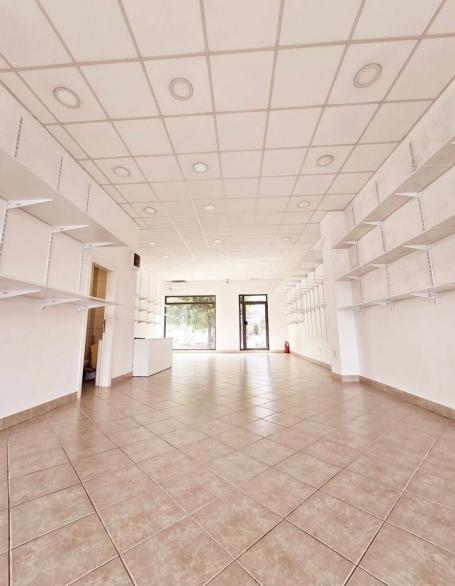 Na prodaju poslovni prostor 120 m² – Stari aerodrom, Podgorica