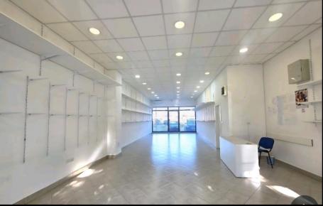Izdaje se poslovni prostor 120 m² – Stari aerodrom, Podgorica