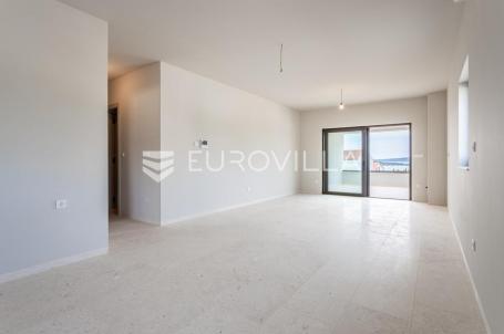 Vodice, NOVOGRADNJA, moderan dvosoban stan s pogledom na more, 450 m od mora, S4